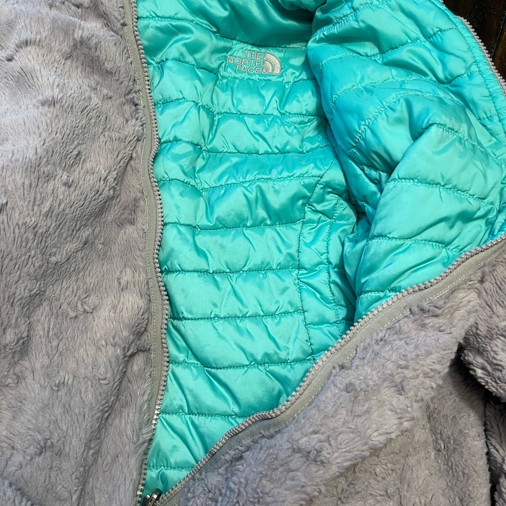 10/12 girls, reversible Northface jacket